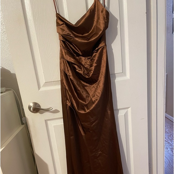 WINDSOR - Roseanne One-Shoulder Satin Dress - Picture 5 of 6